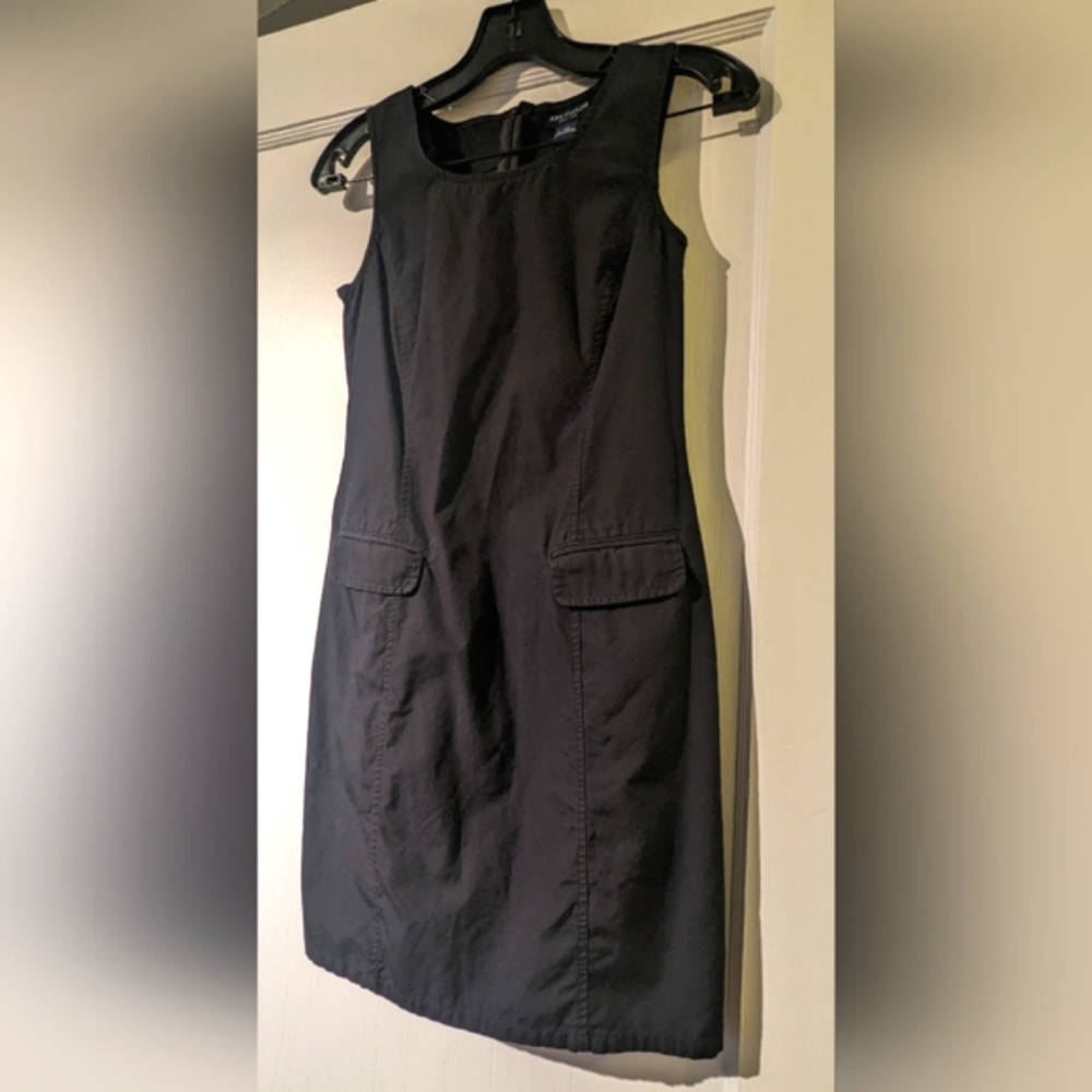 Ann Taylor Black Classic Sleeveless Scoop Neck Dress W/Pockets. Vintage Sz 2P